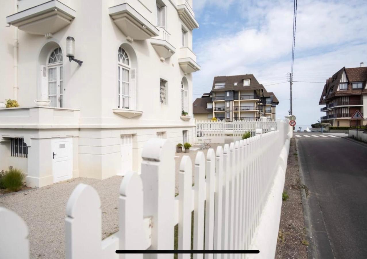 Appartement Bord De Mer 4 Personnes Cabourg Exteriér fotografie